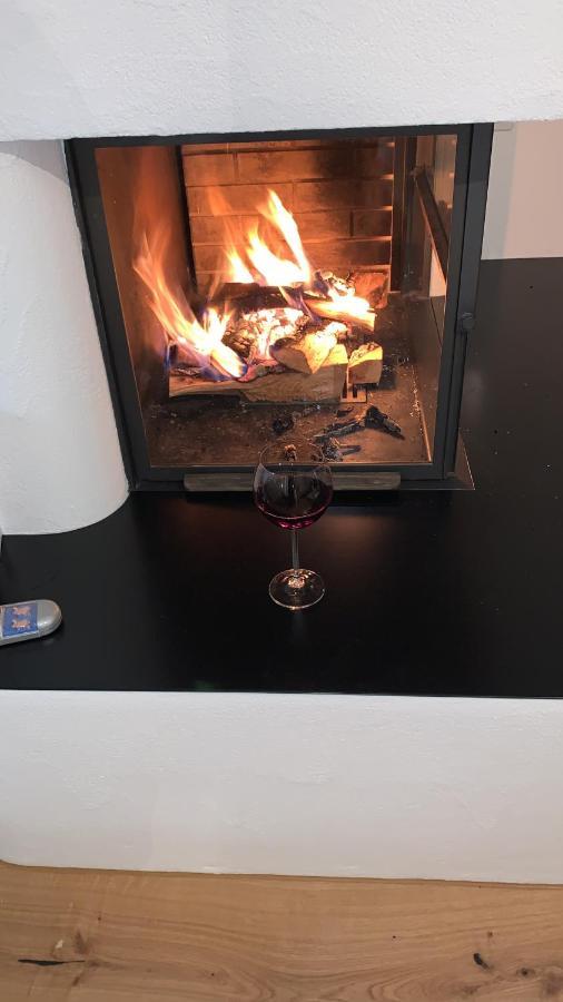 Renovated 3 Rooms Apartment In Ruschein Near Laax Kültér fotó
